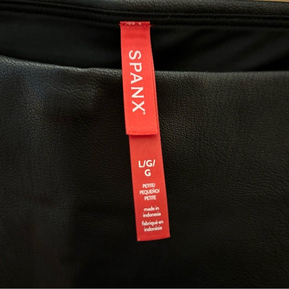 SPANX Faux Leather Leggings/Pants - Picture 5 of 8